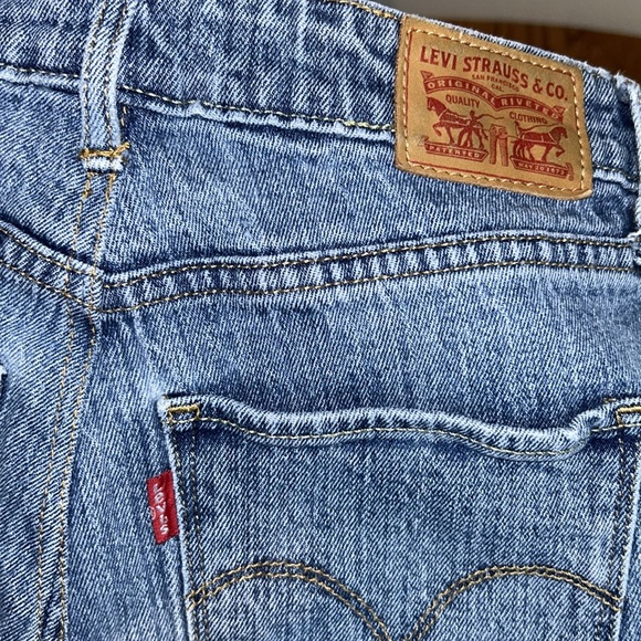 Levi’s Skinny Jean - Picture 3 of 4